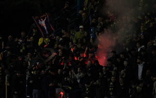 Fumogeni durante Ancona-Fermana, Daspo per due tifosi gialloblù